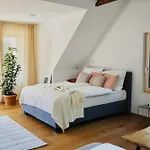 Exklusive Dachgeschoss-suite Mit Sauna & Terrasse *