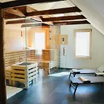 Exklusive Dachgeschoss-suite Mit Sauna & Terrasse *