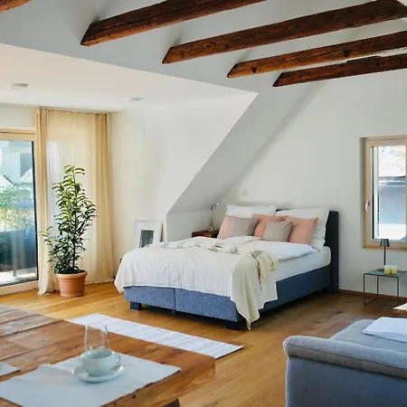 Apartament Exklusive Dachgeschoss-suite Mit Sauna & Terrasse