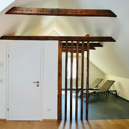 Exklusive Dachgeschoss-suite Mit Sauna & Terrasse *