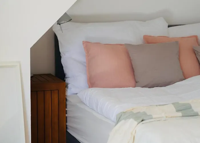 Apartament Exklusive Dachgeschoss-suite Mit Sauna & Terrasse