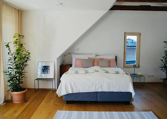 Exklusive Dachgeschoss-suite Mit Sauna & Terrasse Apartment