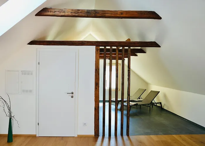 Exklusive Dachgeschoss-suite Mit Sauna & Terrasse *